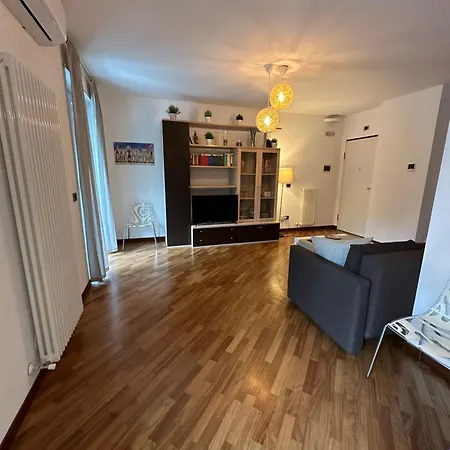 La Casa Di Yasmin_pescara Centro アパート *